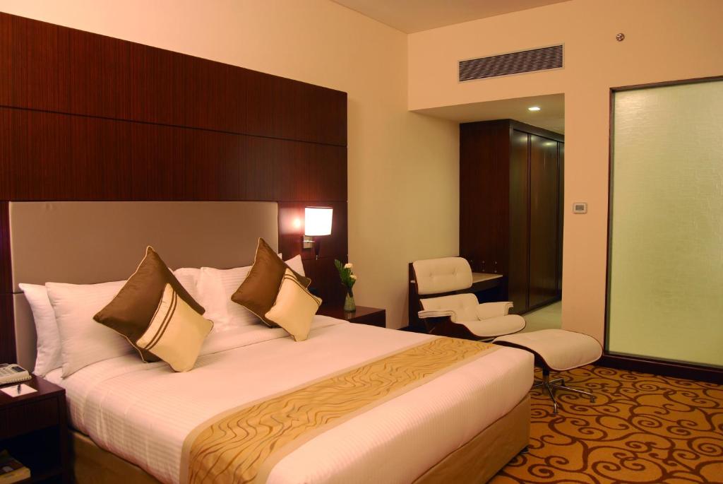 22 اتاق هتل 5 ستاره کانتری این صاحب آباد دهلی Country inn Sahibabad Hotel Delhi.jpg