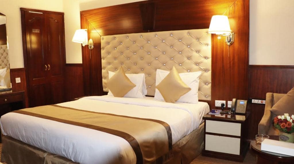 02-اتاق-خواب-هتل-3-ستاره-گلف-این-دبی- Golf-Inn-Hotel-Dubai-Bedroom.jpg