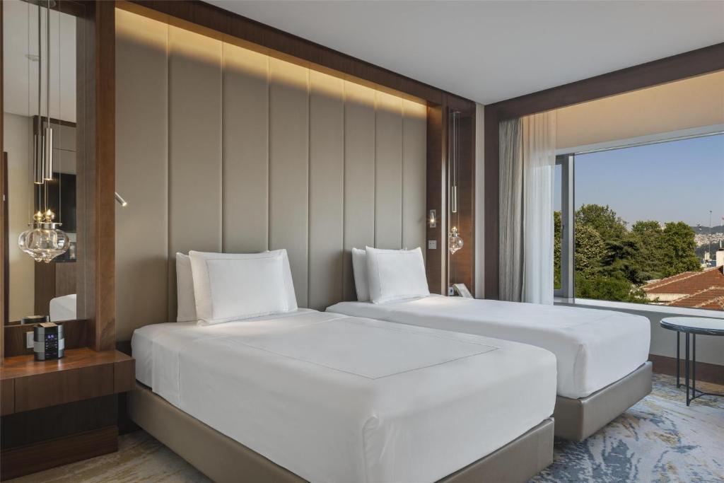 49-اتاق-Conrad-Istanbul-Bosphorus-هتل-کنراد-بسفروس-استانبول-.jpg