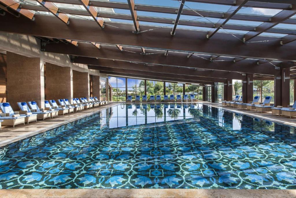 02 استخر هتل 5 ستاره هیلتون دالامان فتحیه Hilton Dalaman Fethiye.jpg