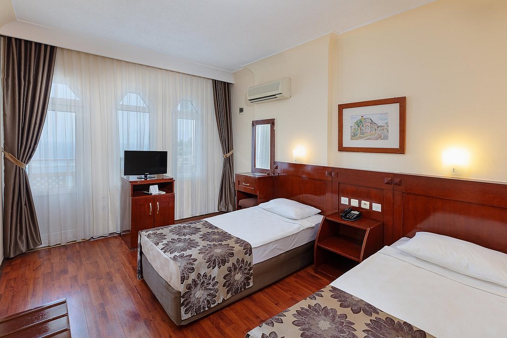 07 اتاق هتل 3 ستاره نظر بیچ آنتالیا Nazar Beach Hotel Antalya.jpg