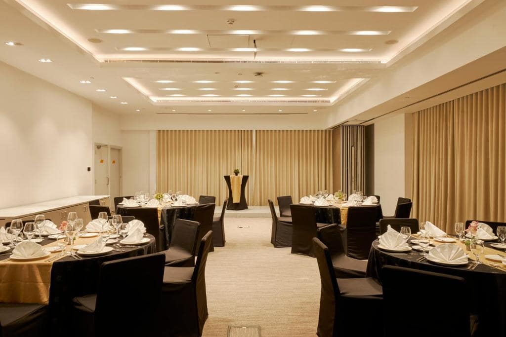 42-رستوران-هتل-4-ستاره-سیتی-مکس-بیزینس-بی-دبی-City-Max-Business-Bay-Dubai-Restaurant.jpg