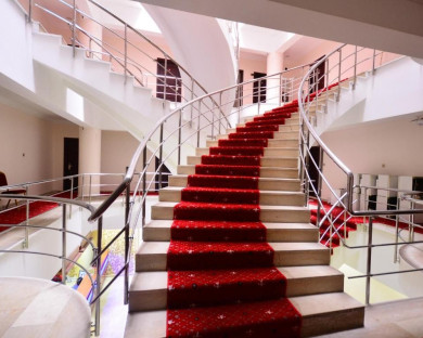 05 لابی هتل 3 ستاره دیمت پارک وان Dimet Park Hotel Van.jpg