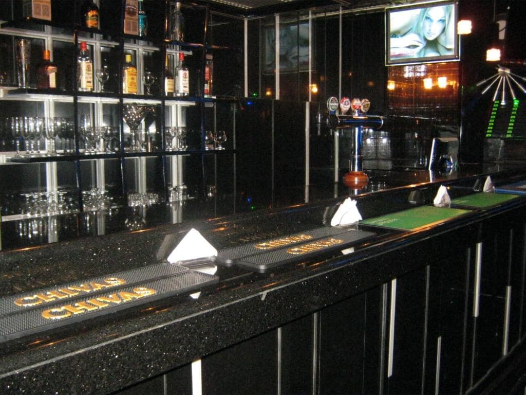 22-بار-هتل-3-ستاره-کینز-پارک-دبی-Kings-Park-Hotel-Dubai-Bar.jpg
