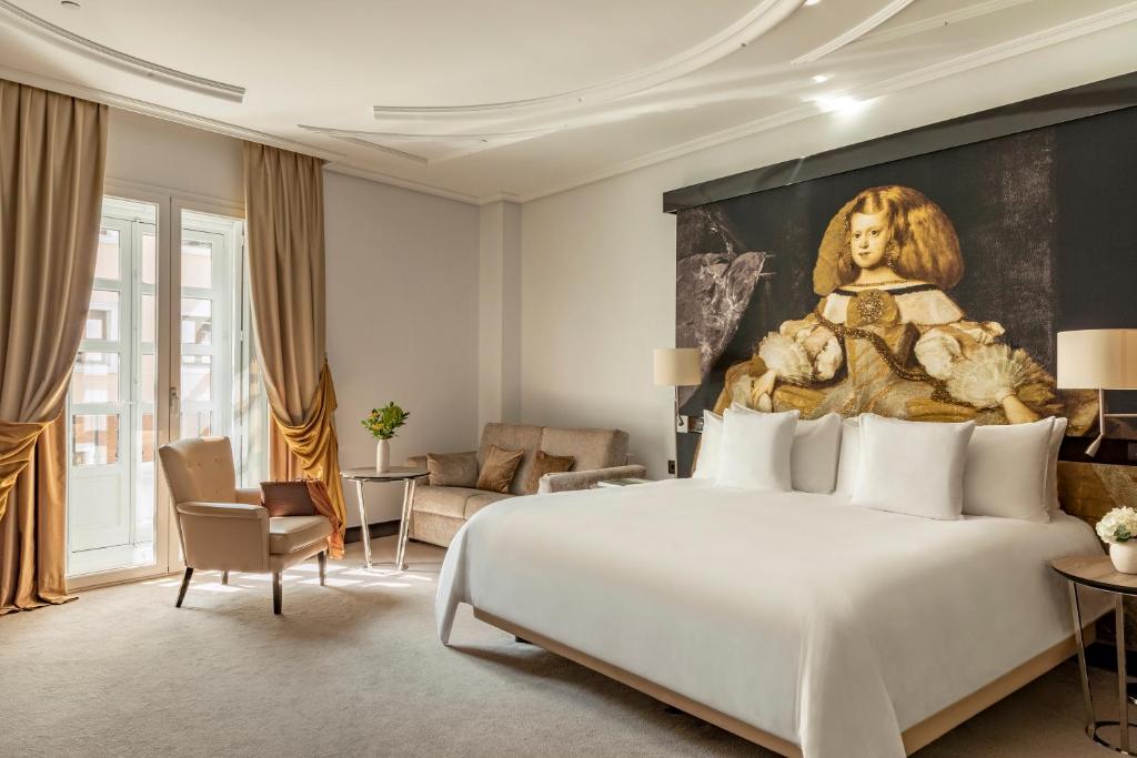 07 اتاق هتل 5 ستاره پالاسیو د لوس دوکس گرن ملیا Palacio de los Duques Gran Meliá.jpg