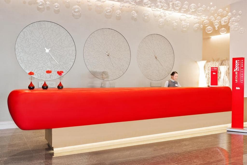 14-لابی-هتل-3-ستاره-آیبیس-مال-آو-د-امارات-دبی-Ibis-Dubai-Mall-Of-The-Emirates-Lobby.jpg