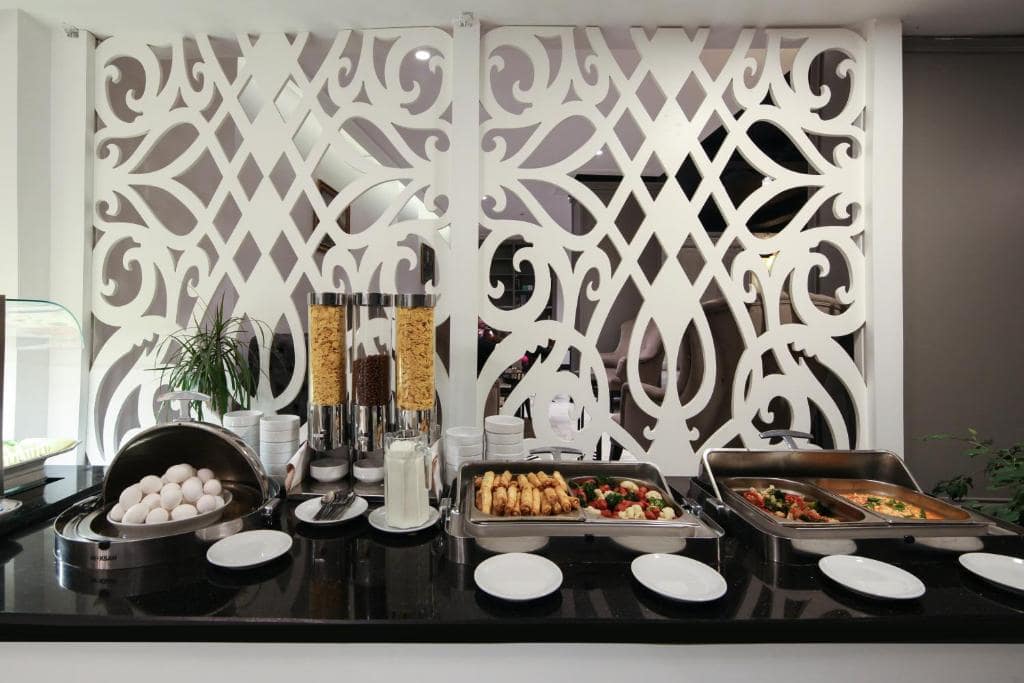 04-نمای-غذا-خوری-هتل-4-ستاره-وایت-مونارچ-استانبول-Dining-Hotel-4-Setare-White-Monarch-Istanbul.jpg