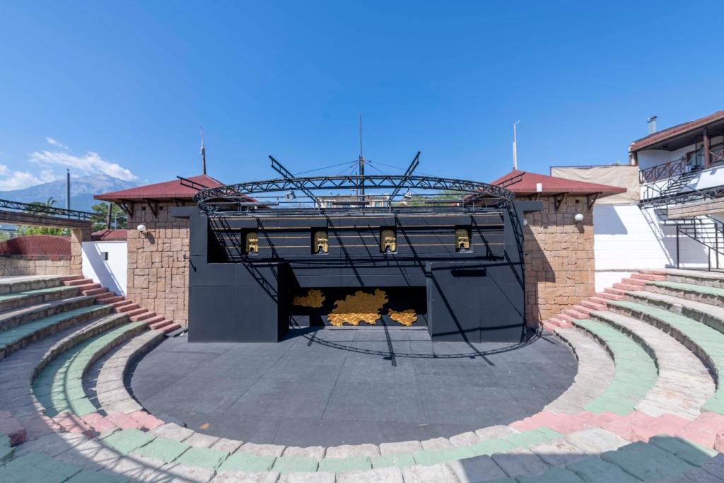 30-محوطه-هتل-5-ستاره-آرماس-لابادا-بیچ-آنتالیا- Armas-Labada-Beach-Hotel-Grounds.jpg