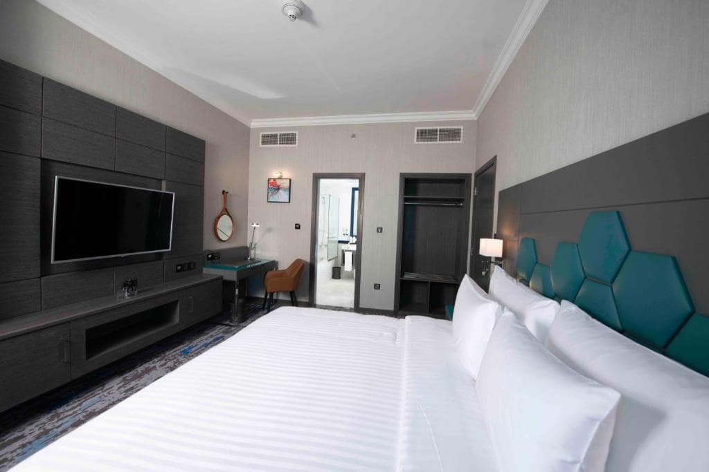 03-اتاق-خواب-هتل-4-ستاره-اج-کریک-ساید-دبی- Edge-Creekside-Hotel-Dubai-Bedroom.jpg