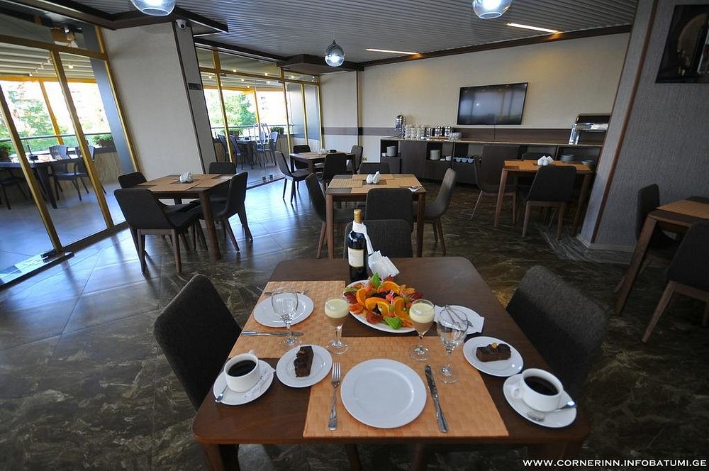17-رستوران-هتل-3-ستاره-کروان-وان- Kervan-Hotel-Van-Restaurant.jpg