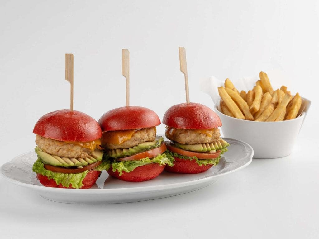 41-غذای-هتل-5-ستاره-فیرمونت-عجمان-دبی- Fairmont-Ajman-Dubai-View.jpg