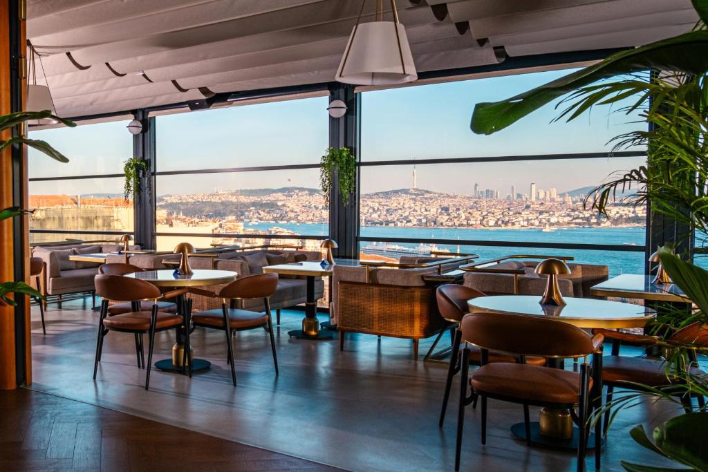 11-رستوران-Ring-Stone-Hotels-Bosphorus-هتل-رینگ-استون-بسفروس-.jpg