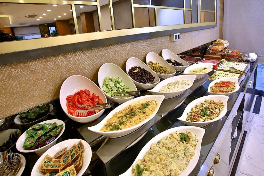 هتل-4-ستاره-تانگو-تکسیم-استانبل-رستوران-Hotel-4-Setare-Tango-taksim-restauran6-min.jpg