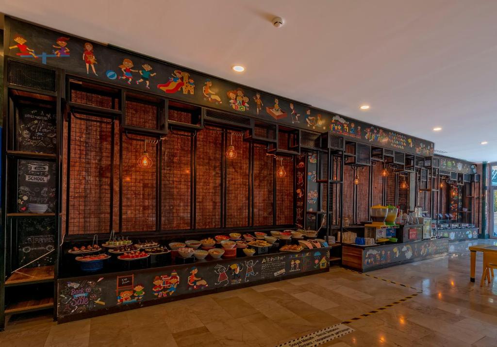 32-رستوران-هتل-5-ستاره-لوکسیا-کامفورت-ریزورت-کمر- Loxia-Comfort-Resort-Kemer-Hotel-Restaurant.jpg