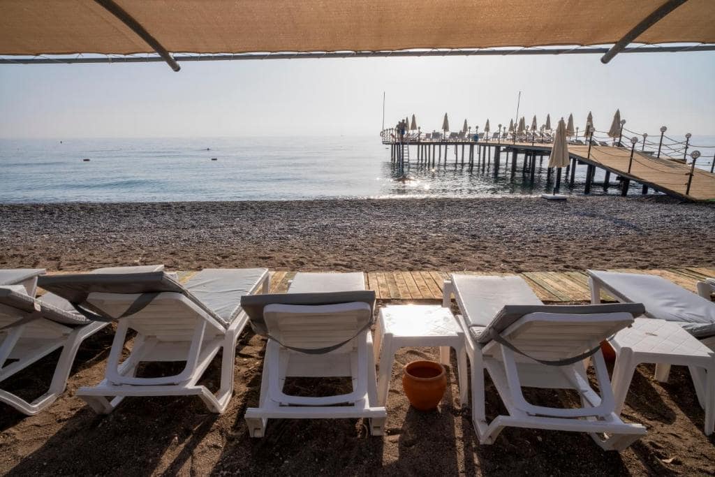 33-ساحل-هتل-4-ستاره-فور-ریزورت-اند-اسپا-آنتالیا- Fore-Resort-&-Spa-Hotel-Antalya-Beach.jpg