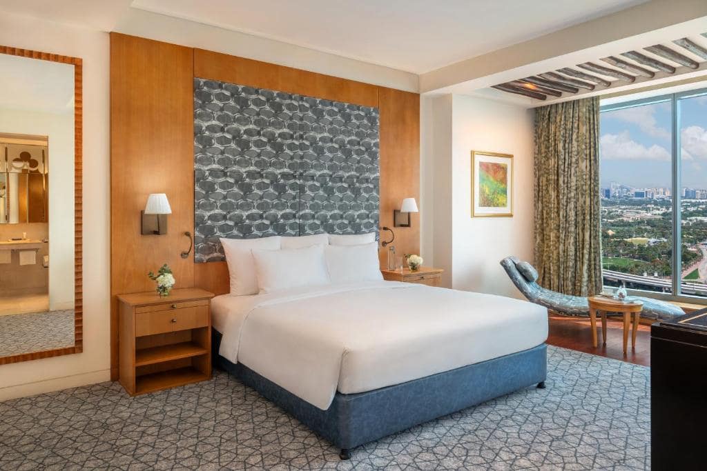 15-اتاق-خواب-هتل-5-ستاره-د-اچ-دبی- The-H-Dubai-Bedroom.jpg