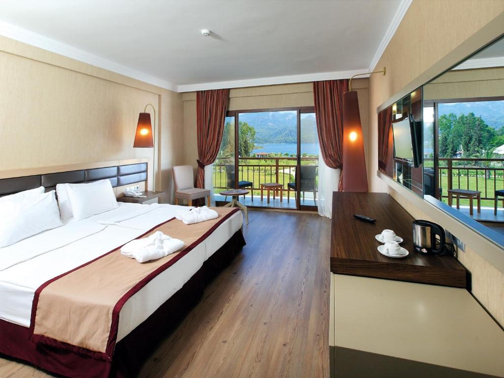 45 اتاق هتل 5 ستاره فورتزا بیچ ریزورت مارماریس Fortezza Beach Resort Marmaris.jpg
