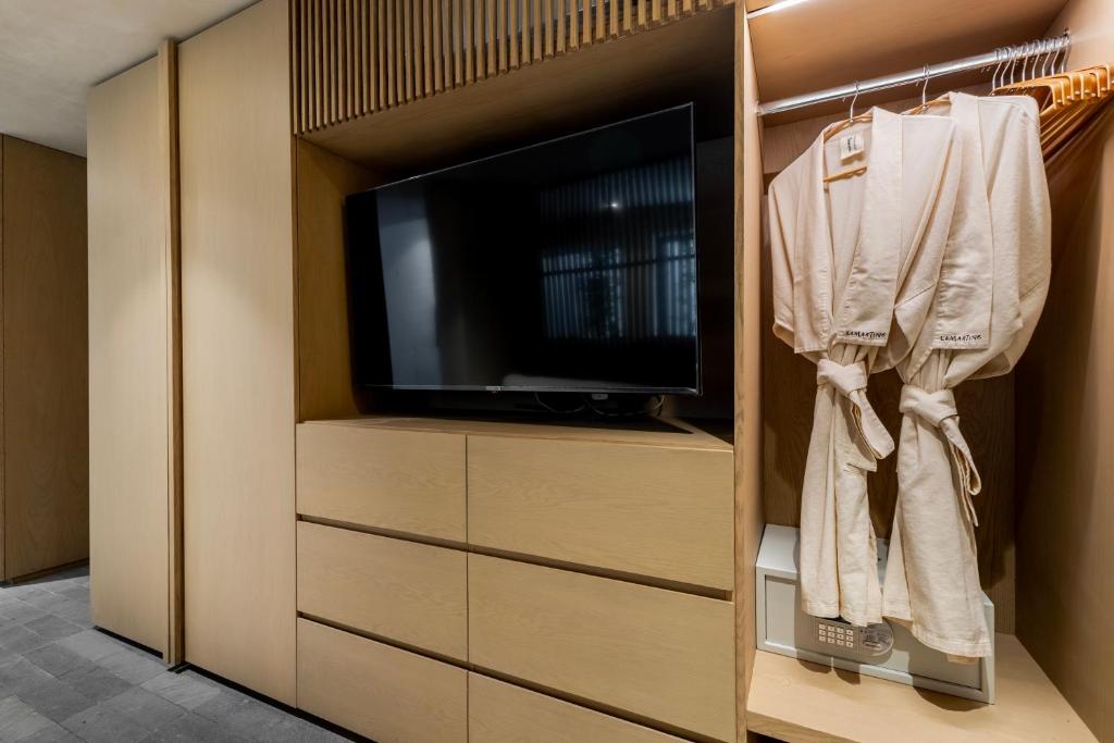 03-کمد-هتل-لا-مارتین-استانبول-Lamartine-Hotel-.jpg