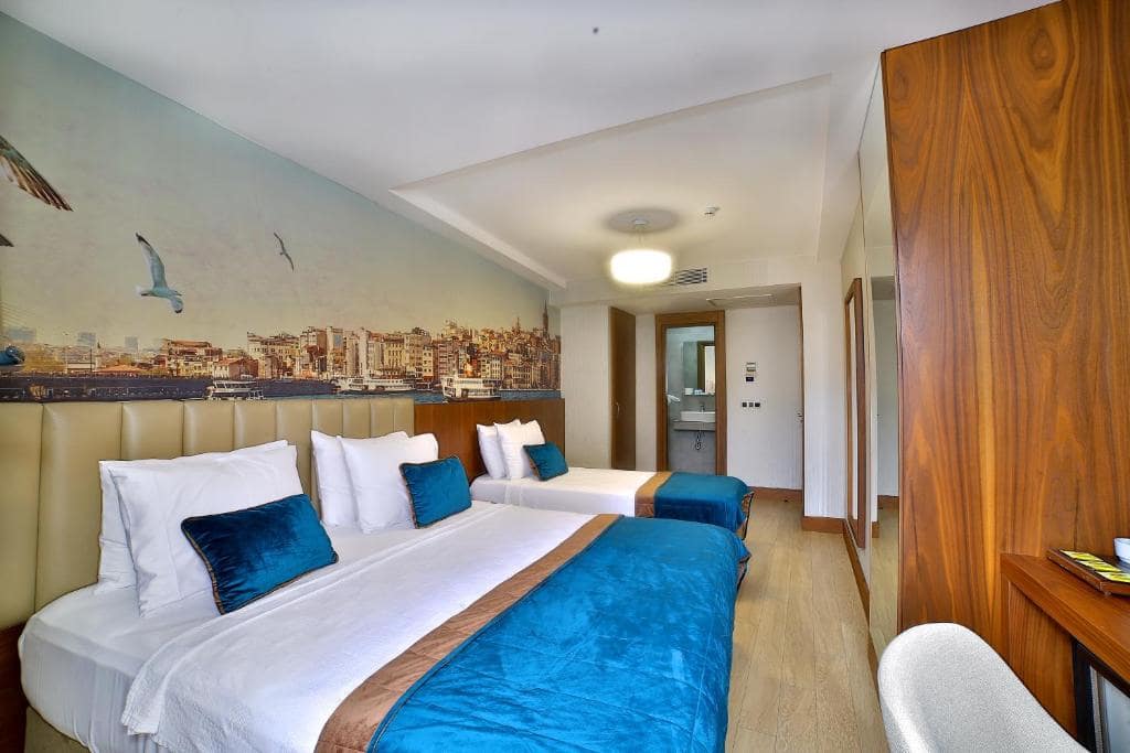 هتل-4-ستاره-تانگو-تکسیم-استانبل-نمای-اتاق-Hotel-4-Setare-Tango-taksim-Room16-min.jpg