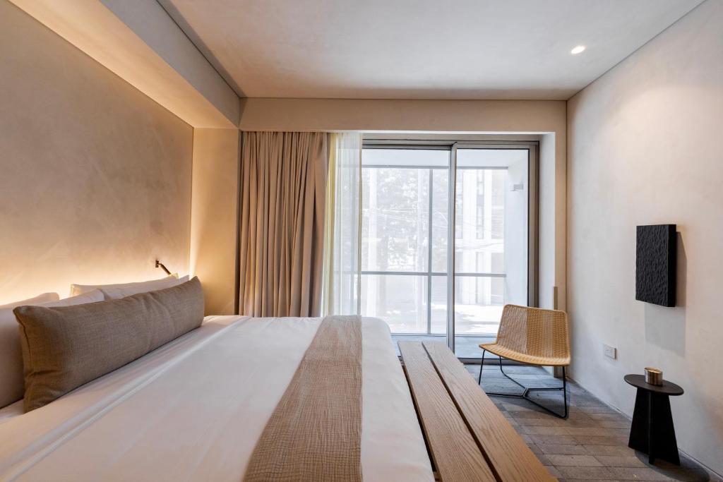 12-اتاق-هتل-لا-مارتین-استانبول-Lamartine-Hotel-.jpg