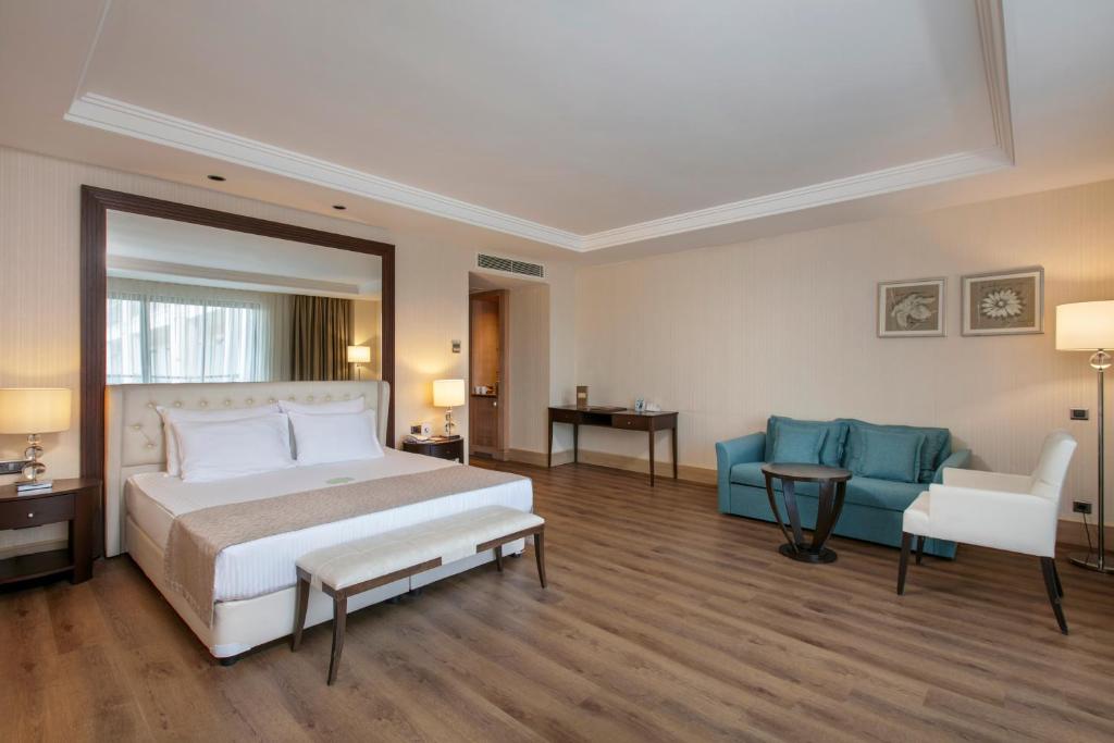 02-اتاق-هتل-5-ستاره-آمارا-پریمیر-پالاس-آنتالیا- Amara-Premier-Palace-Hotel-Antalya-Room.jpg