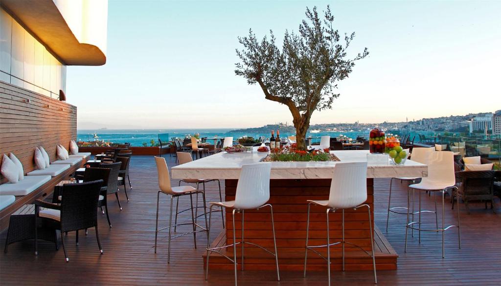 10-رستوران-Conrad-Istanbul-Bosphorus-هتل-کنراد-بسفروس-استانبول-.jpg