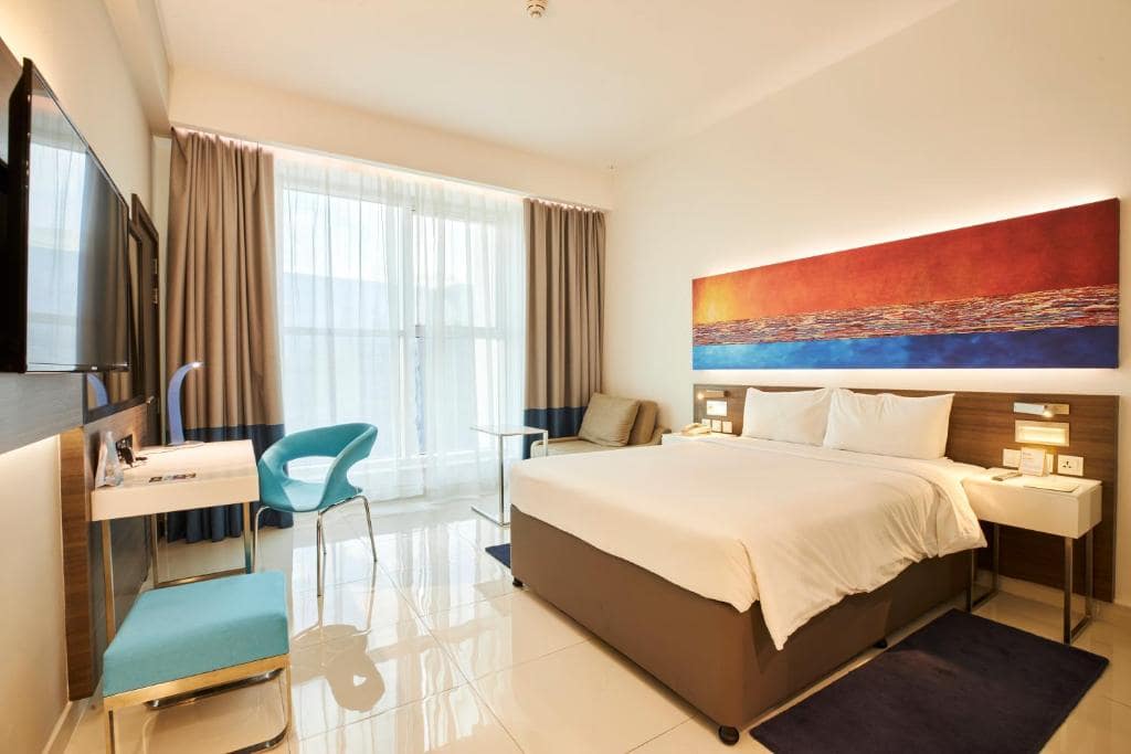 02-اتاق-خواب-هتل-4-ستاره-سیتی-مکس-بیزینس-بی-دبی-City-Max-Business-Bay-Dubai-Bedroom.jpg