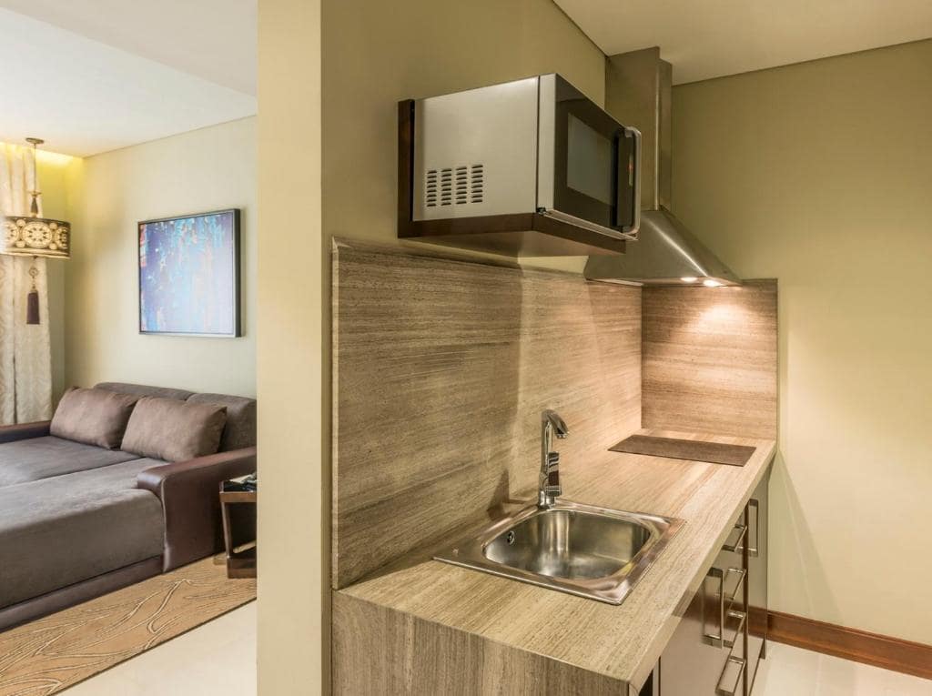 30-اتاق-هتل-5-ستاره-د-تاور-پلازا-دبی- The-Tower-Plaza-Hotel-Dubai-Room.jpg