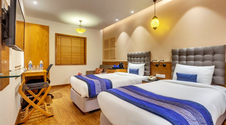 11 اتاق هتل 4 ستاره گلدن تولیپ دهلی Golden Tulip Hotel Delhi.jpg