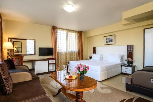 65 اتاق هتل 4 ستاره رویال پلازا ایروان ارمنستان Royal Plaza Hotel Yerevan.jpg