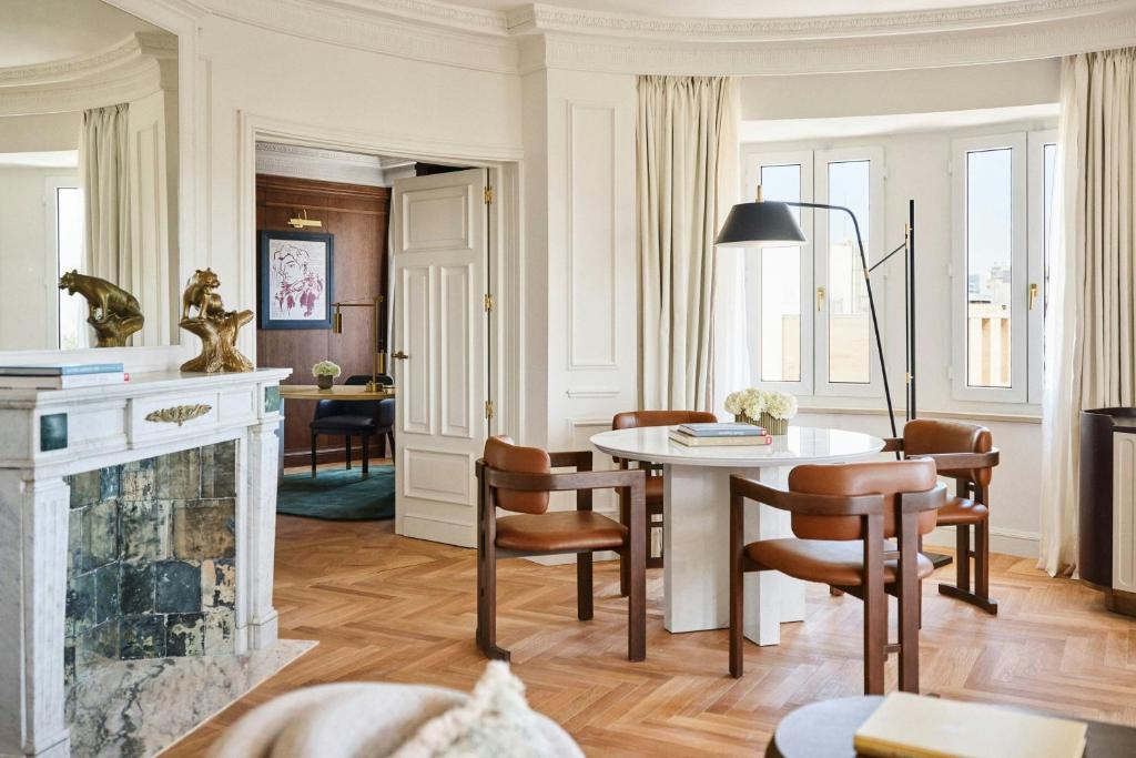 15 اتاق هتل5 ستاره وستین پالاس مادرید The Palace, a Luxury Collection Hotel, Madrid.jpg
