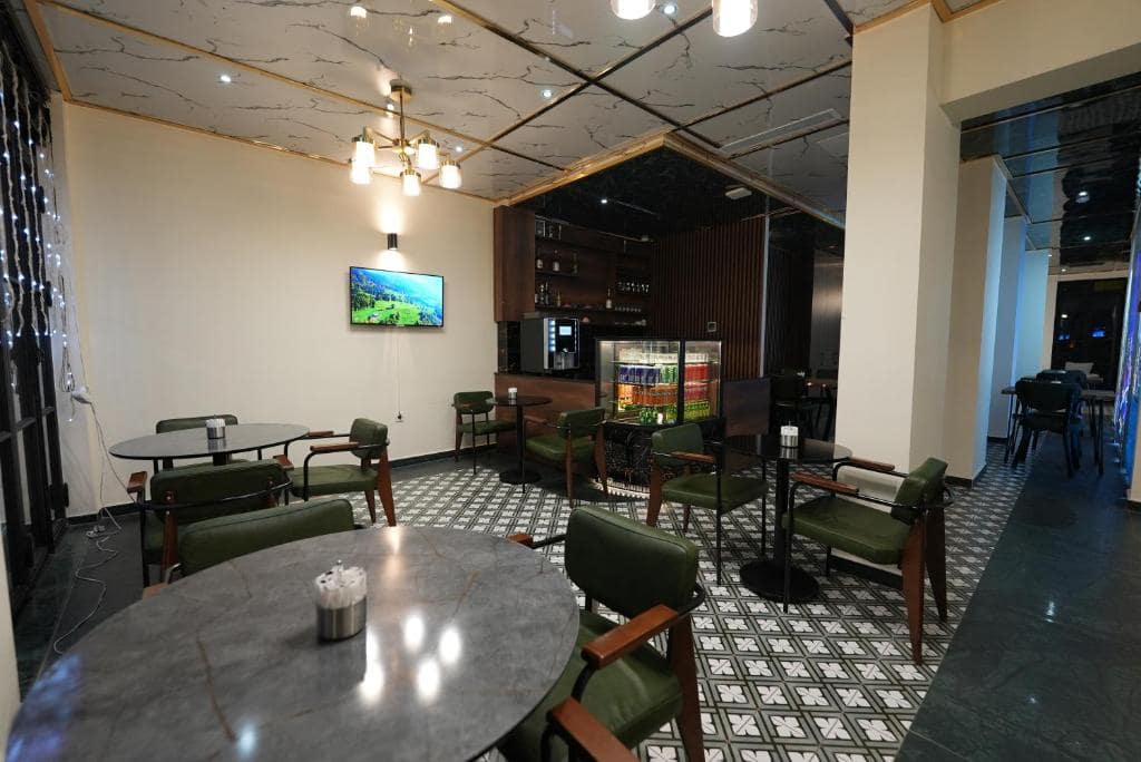 هتل-4-ستاره-تی-کی-تکسیم-استانبول-نمای-پذیرش-Hotel-4-setere-Tk-taxim-Lobby10-min.jpg