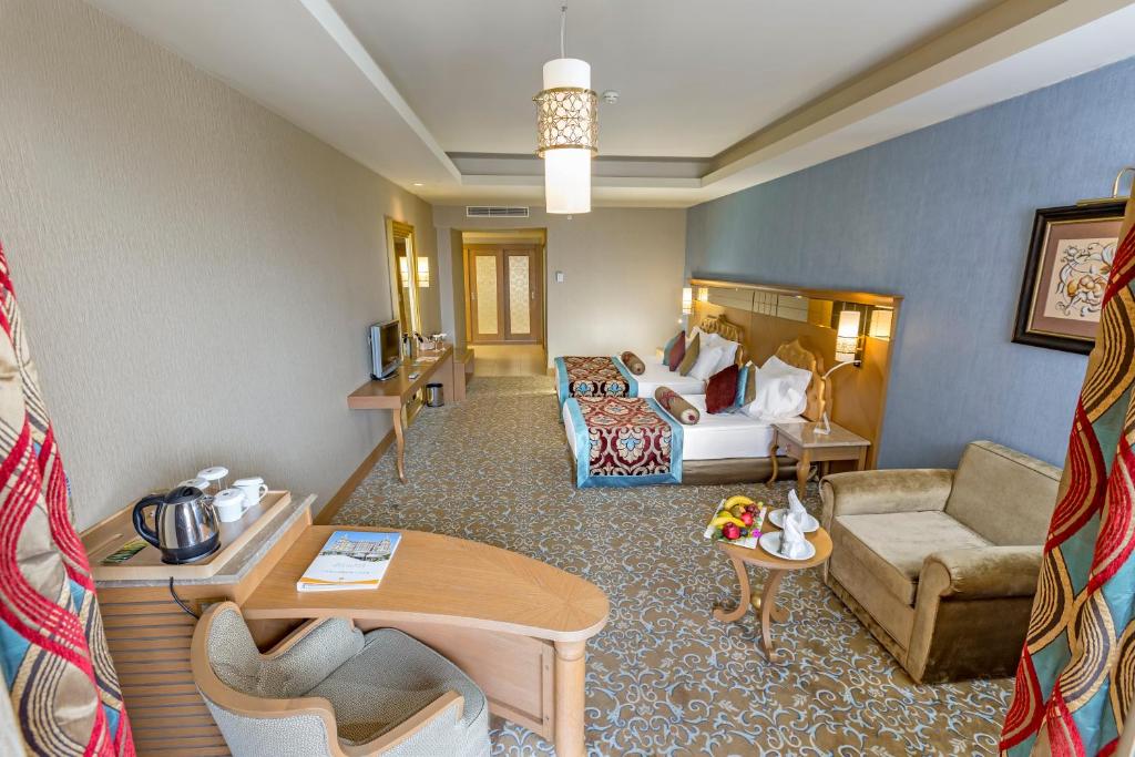 15-اتاق-هتل-5-ستاره-رویال-تاورز-لارا-آنتالیا Royal-Towers-Lara-Hotel-Antalya-Room-.jpg