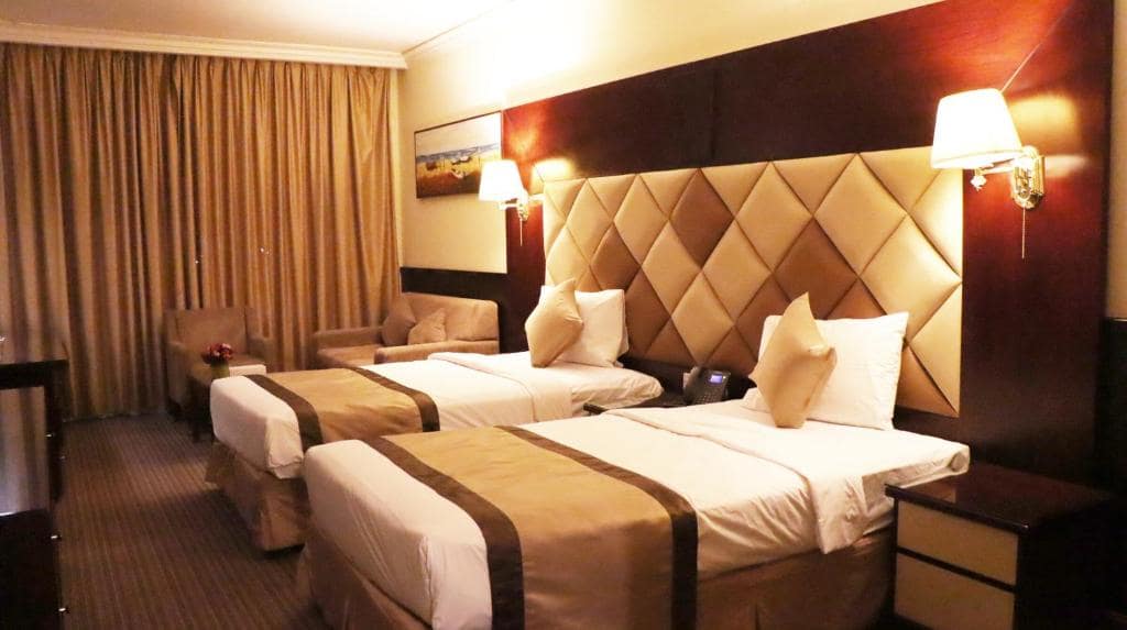 03-اتاق-خواب-هتل-3-ستاره-گلف-این-دبی- Golf-Inn-Hotel-Dubai-Bedroom.jpg