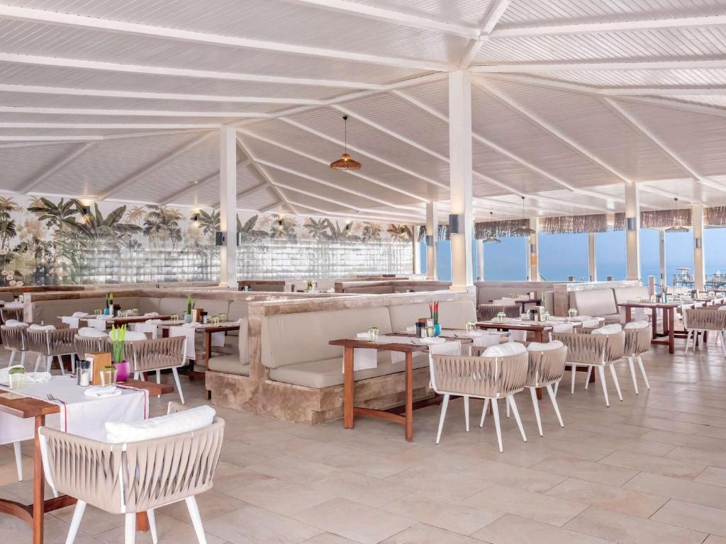 37 رستوران هتل 5 ستاره رکسوس سان گیت آنتالیا Rixos Sungate Antalya.jpg