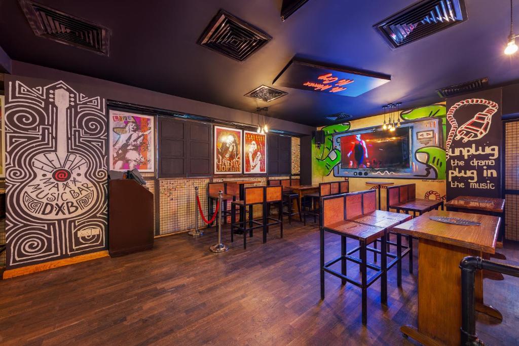 26-بار-هتل-3-ستاره-هتل-سیتی-مکس-البرشا-ات-د-مال-دبی- Citymax-Hotel-Al-Barsha-at-the-Mall-Dubai-Bar.jpg
