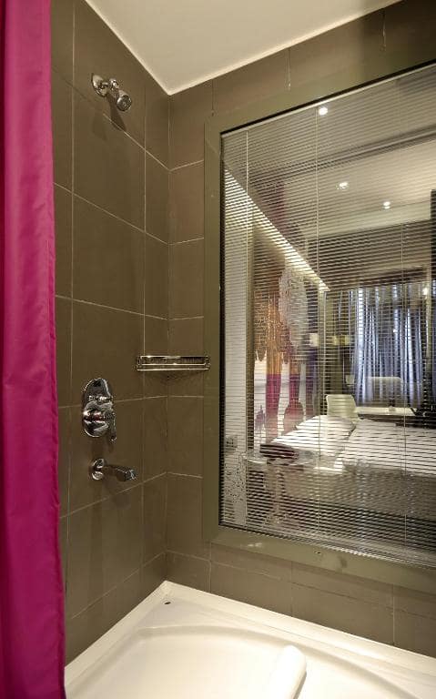 03-هتل-اسپا-4-ستاره-تولیپ-سیتی-استانبول-نمای-سرویس بهداشتی-Basroom-Hotel-Espa-4-Setare-Tulip-City-Istanbul.jpg