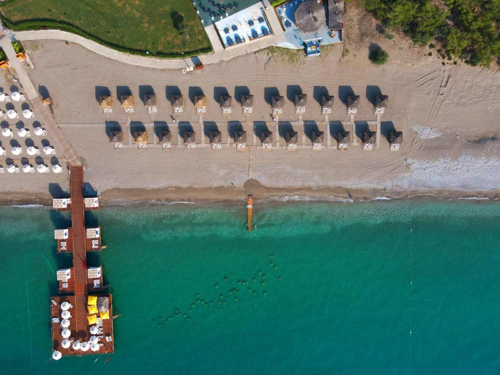 43-ساحل-هتل-5-ستاره-آمارا-پریمیر-پالاس-آنتالیا- Amara-Premier-Palace-Hotel-Antalya-Beach.jpg