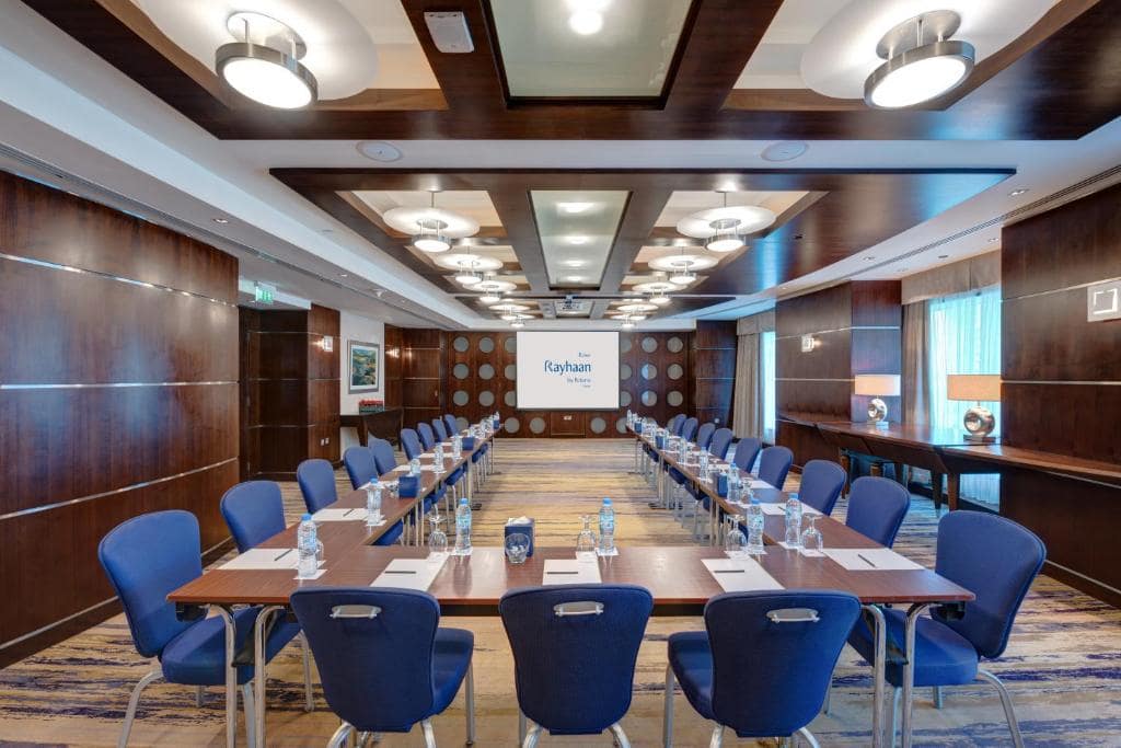 38-اتاق-کنفرانس-هتل-4-ستاره-رز-ریحان-بای-روتانا-دبی- Rose-Rayhaan-by-Rotana-Dubai-Conference-Room.jpg