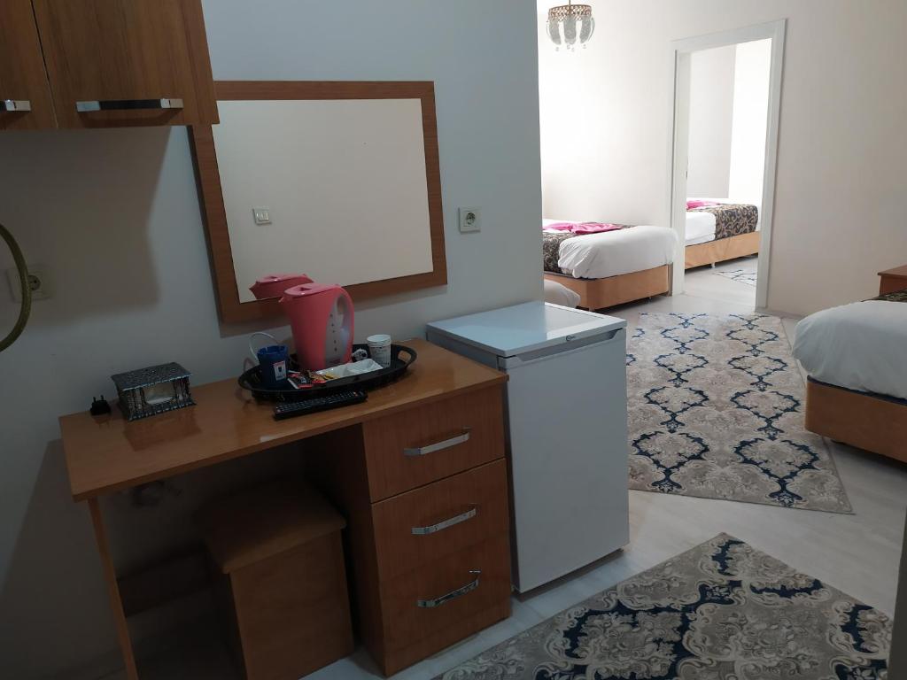 14 اتاق Elit-nur-Hotel-Van.jpg