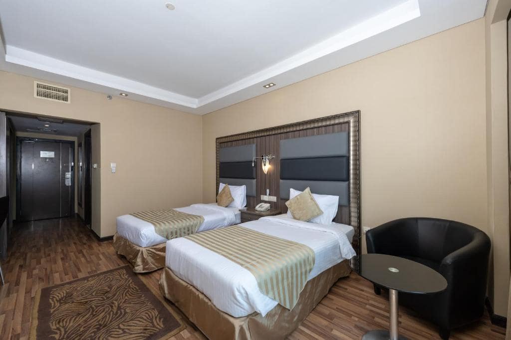 10-اتاق-هتل-4-ستاره-پرل-سوئیس-دبی- Pearl-Swiss-Hotel-Dubai-Room.jpg