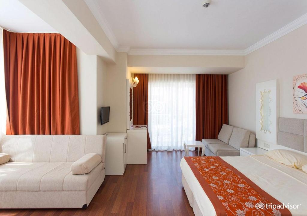 22 اتاق هتل 4 ستاره گرند میرامور آنتالیا Grand Miramor Hotel Antalya.jpg