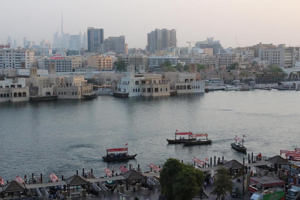 26 نما از اتاق هتل 3 ستاره الخلیج گرند دبی Al Khaleeg Grand Hotel dubai.jpg