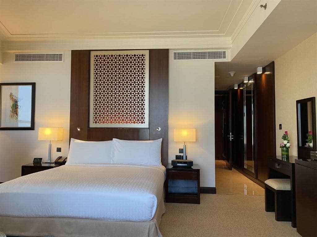 05-اتاق-هتل-5-ستاره-کنراد-دبی- Conrad-Hotel-Dubai-Room.jpg