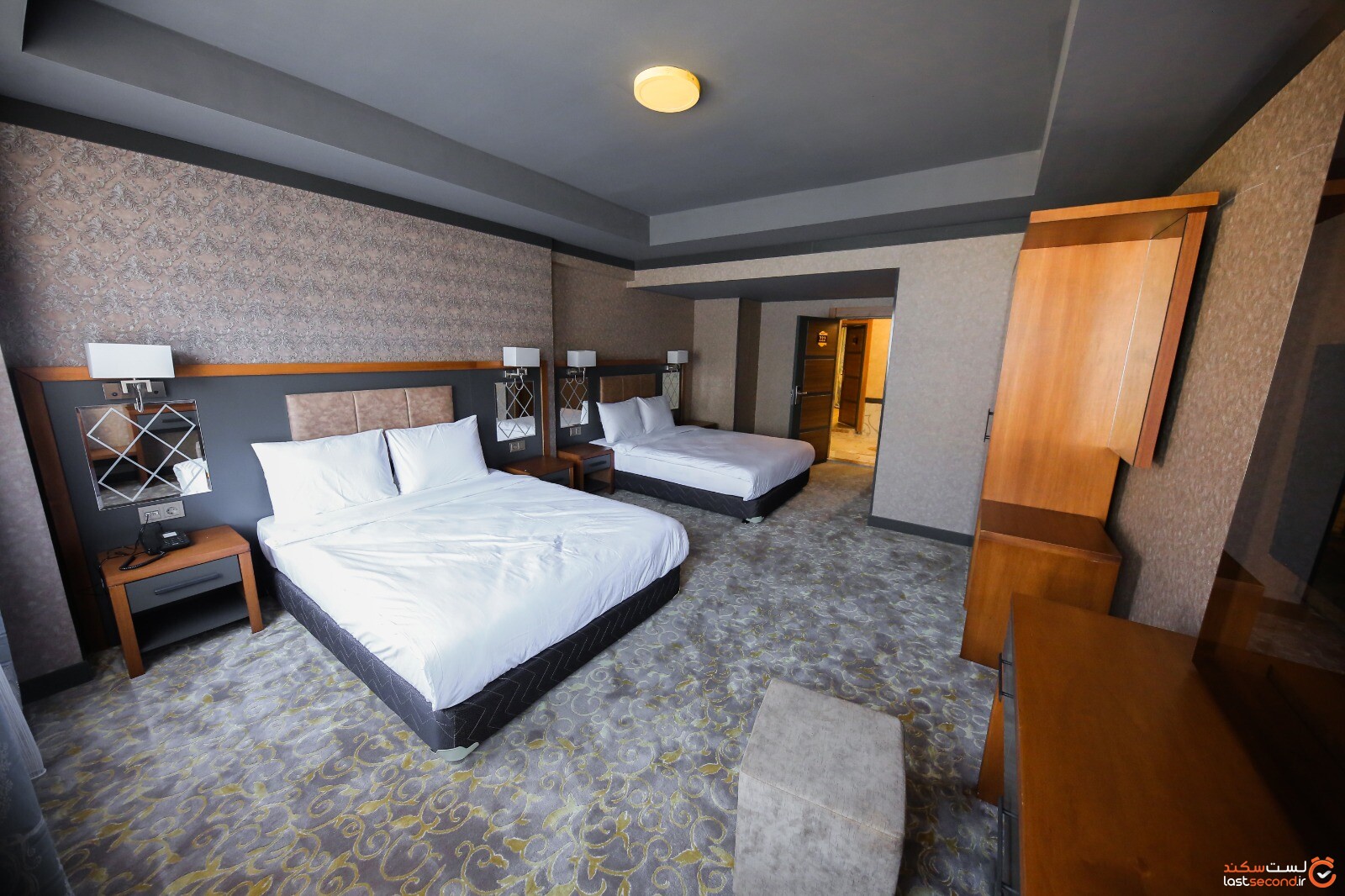 02 اتاق هتل 4 ستاره تحت پالاس وان Van Taht Palace Hotel.jpeg