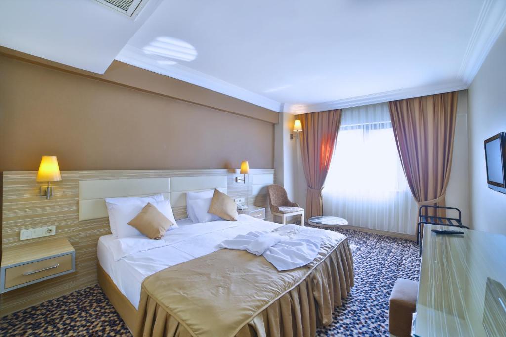 03-اتاق-Hotel-Grand-Emin-هتل-گرند-امین-استانبول.jpg
