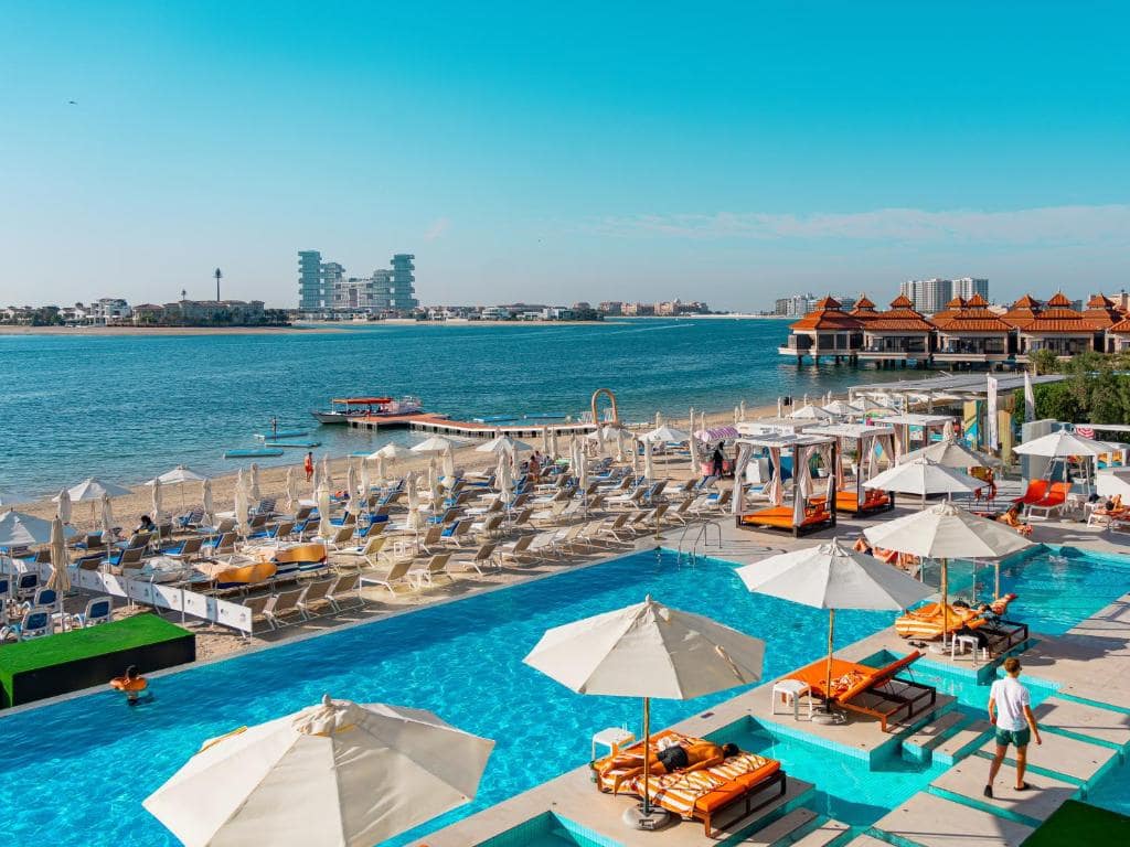 27-استخر-هتل-5-ستاره-رویال-سنترال-د-پالم-دبی- Royal-Central-Hotel-The-Palm-Pool.jpg