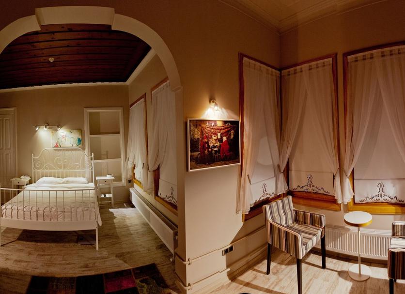 اتادق هتل 4 ستاره هیچ قونیه Hich Hotel Konya.jpg