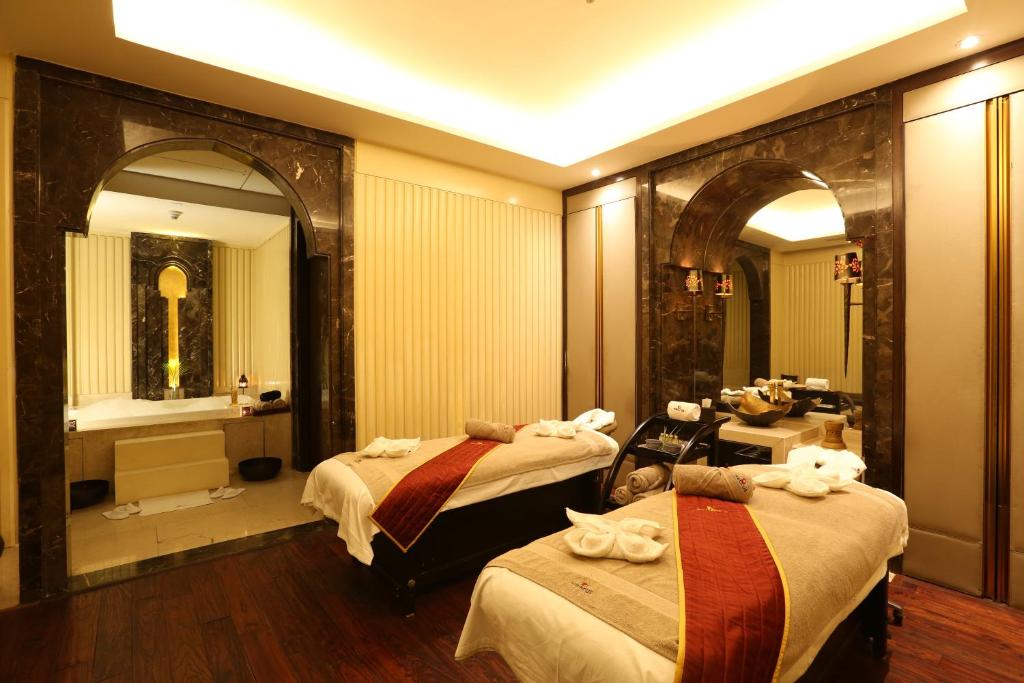 33-اتاق-ماساز-هتل-5-ستاره-کراون-پلازا-روهینی-دهلی-Crowne-Plaza-Delhi-Rohini-Hotel.jpg
