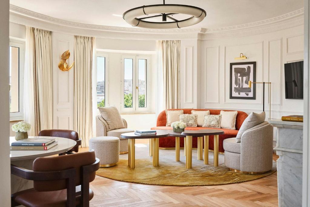 16 اتاق هتل5 ستاره وستین پالاس مادرید The Palace, a Luxury Collection Hotel, Madrid.jpg